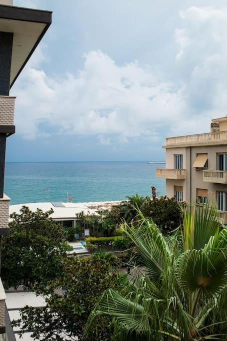 דירות אלביסולה מרינה Le Finestre Sul Mare מראה חיצוני תמונה